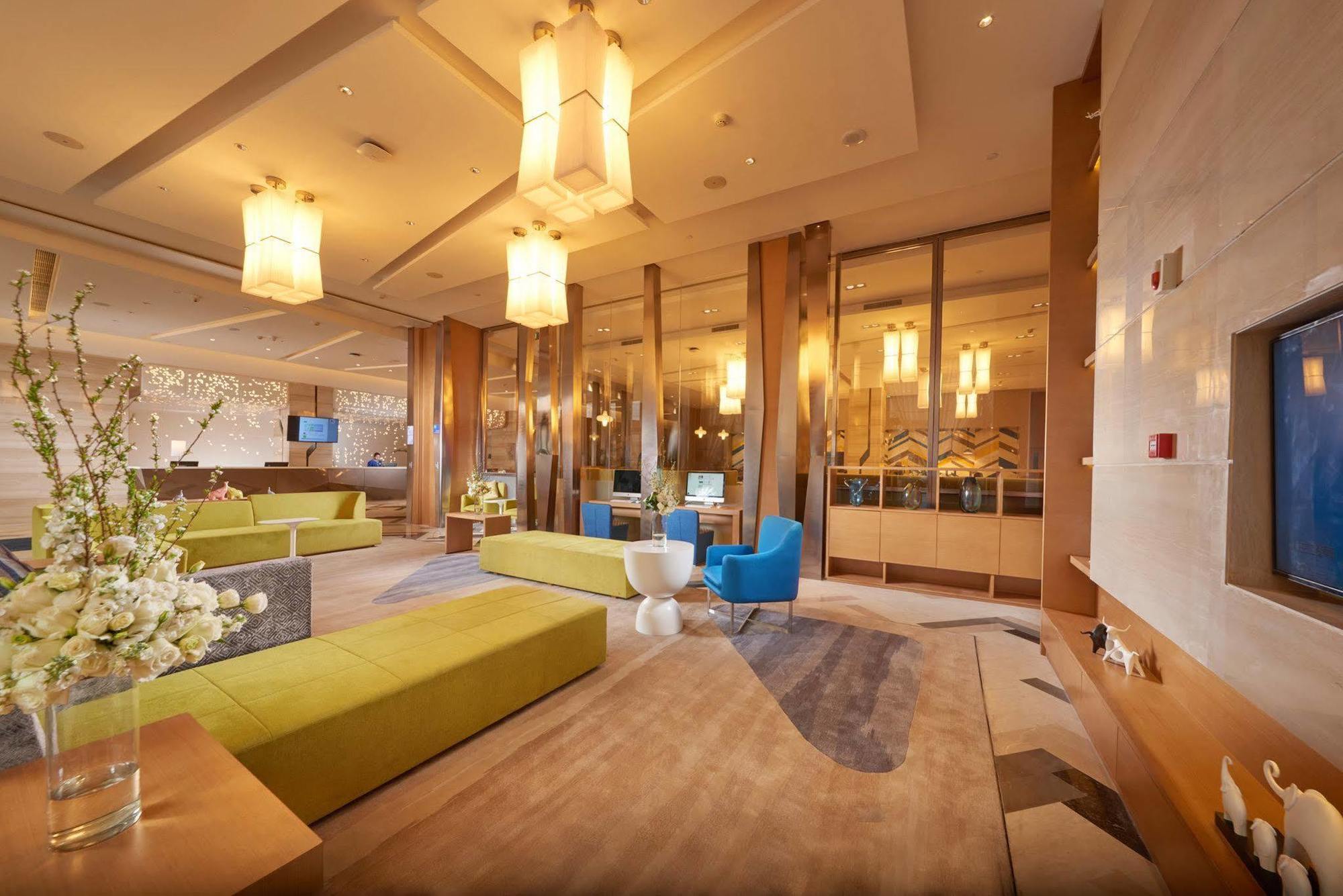 Holiday Inn Express Chengdu Huanhuaxi By Ihg-Near Jinsha Site Musem,Near Wuhou Temple Museum,Welcome Drinks,Free Gym,Free Self-Service Laundry Esterno foto