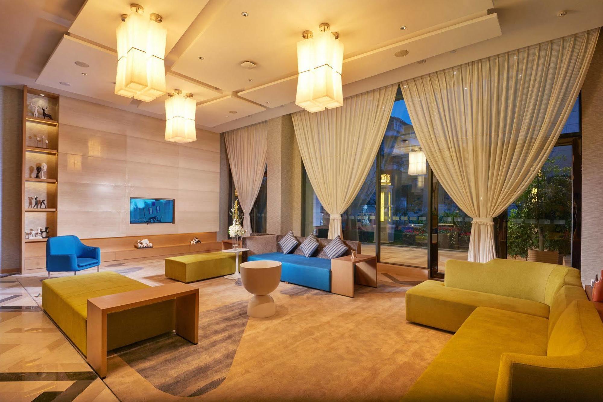 Holiday Inn Express Chengdu Huanhuaxi By Ihg-Near Jinsha Site Musem,Near Wuhou Temple Museum,Welcome Drinks,Free Gym,Free Self-Service Laundry Esterno foto